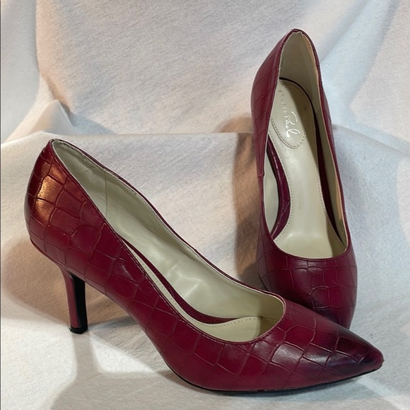 Studio Paolo Shoes - Studio Paolo Burgundy High Heel Pumps GC 8.5 Leather
